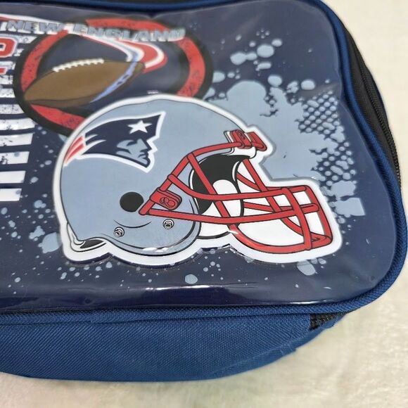 The Northwest Lunchbox New England Patriots Zippered 10" x 8" x 4" Navy Black - Picture 2 of 11